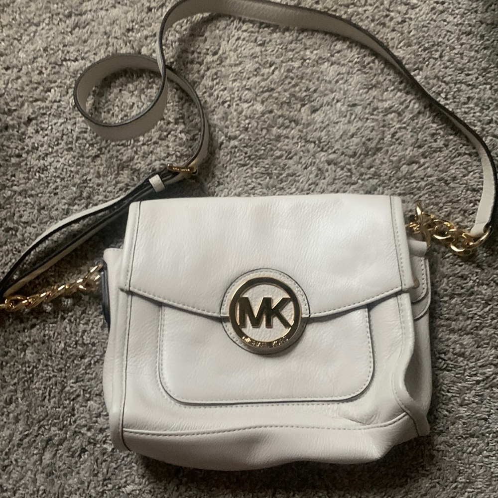 michael kors leather bag
